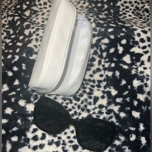 Women’s Oakley sunglasses with case